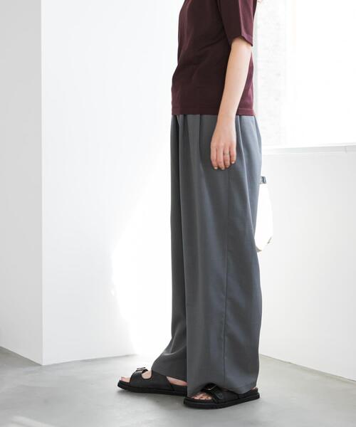 URBAN RESEARCH DOORS（アーバンリサーチドアーズ）の「『UR TECH』完声/涼ギャザーワイドパンツ（その他パンツ・レディース・ベージュ/グレー・SMALL/MEDIUM/LARGE）」の19枚目の写真