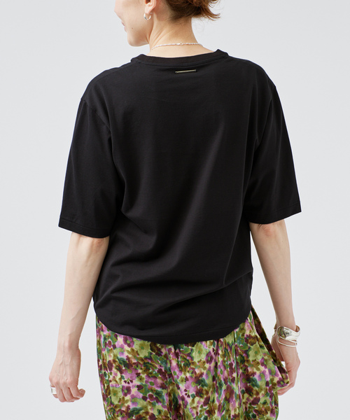 VERMEIL par iena（ヴェルメイユパーイエナ）の「ディオラマ クルーネック Tシャツ（Tシャツ/カットソー・レディース・ブラック/ホワイト・FREE）」の7枚目の写真