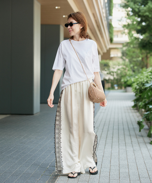VERMEIL par iena（ヴェルメイユパーイエナ）の「ディオラマ クルーネック Tシャツ（Tシャツ/カットソー・レディース・ブラック/ホワイト・FREE）」の13枚目の写真