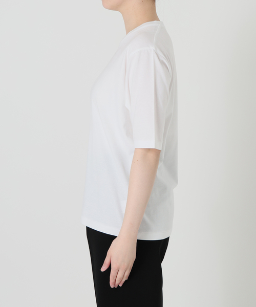 VERMEIL par iena(ヴェルメイユパーイエナ)の「ディオラマ クルーネック Tシャツ(Tシャツ/カットソー・レディース・ブラック/ホワイト・FREE)」の19枚目の写真