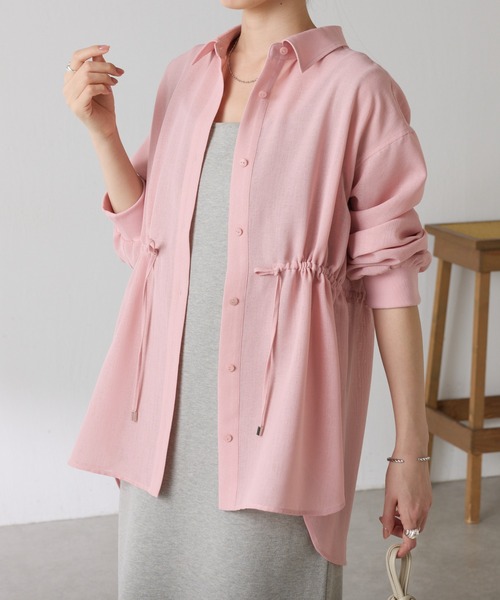 COLLAGE GALLARDAGALANTE（コラージュガリャルダガランテ）の「ドロストシェイプシアーシャツ/WEB限定カラー展開（シャツ/ブラウス・レディース・オフホワイト/ピンク/ネイビー/カーキ・FREE）」の4枚目の写真