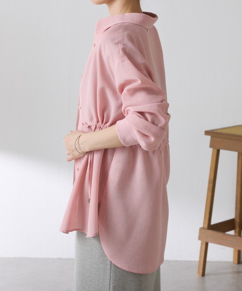 COLLAGE GALLARDAGALANTE（コラージュガリャルダガランテ）の「ドロストシェイプシアーシャツ/WEB限定カラー展開（シャツ/ブラウス・レディース・オフホワイト/ピンク/ネイビー/カーキ・FREE）」の22枚目の写真