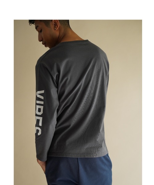 Catchup(ケチャップ)の「【2026SS】CATCHUP CREW 15 ロングTシャツ(大人サイズ)【親子でお揃い】【ユニセックス】(Tシャツ/カットソー・レディース・チャコールグレー/レッド・M/S/L)」の5枚目の写真