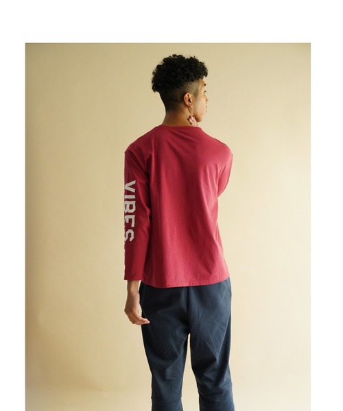 Catchup(ケチャップ)の「【2026SS】CATCHUP CREW 15 ロングTシャツ(大人サイズ)【親子でお揃い】【ユニセックス】(Tシャツ/カットソー・レディース・チャコールグレー/レッド・M/S/L)」の11枚目の写真