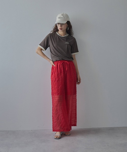 bohmal（ボマール）の「バイカラーロゴ刺繍タックデザインTシャツ（Tシャツ/カットソー・レディース・チャコールグレー/グレー/ブラウン・FREE）」の17枚目の写真