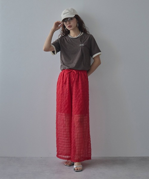 bohmal（ボマール）の「バイカラーロゴ刺繍タックデザインTシャツ（Tシャツ/カットソー・レディース・チャコールグレー/グレー/ブラウン・FREE）」の18枚目の写真