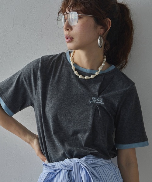 bohmal（ボマール）の「バイカラーロゴ刺繍タックデザインTシャツ（Tシャツ/カットソー・レディース・チャコールグレー/グレー/ブラウン・FREE）」の4枚目の写真