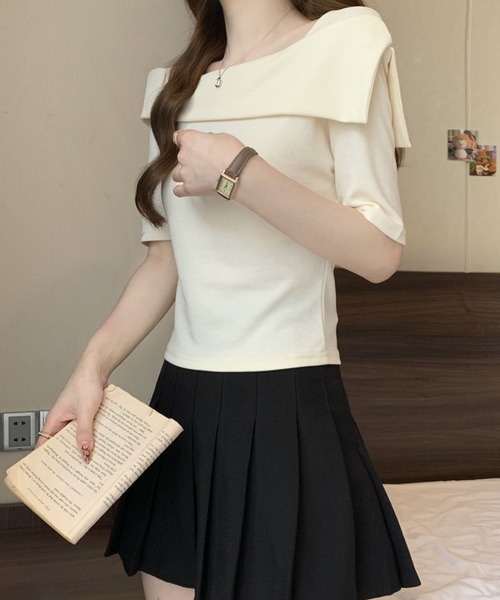 2ly2(トゥーリートゥー)の「アシンメトリーオフショルトップス / ワンショル風 カットソー(Tシャツ/カットソー・レディース・ベージュ・FREE)」の10枚目の写真