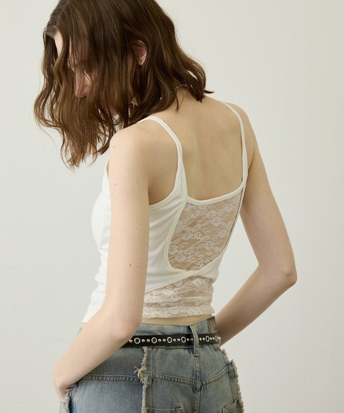 uyu.(ウユ)の「【後ろ姿で華やぐ】バックレース キャミソールトップス(キャミソール・レディース・グレー/ホワイト/ブラック・FREE)」の5枚目の写真