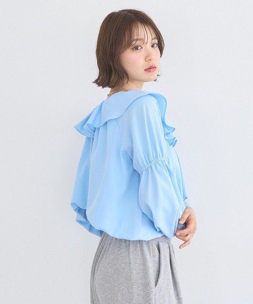 earth music&ecology(アースミュージックアンドエコロジー)の「2wayオフショルバルーンヘムフリルブラウス(シャツ/ブラウス・レディース・ブラック/アイボリー/ブルー・FREE)」の14枚目の写真