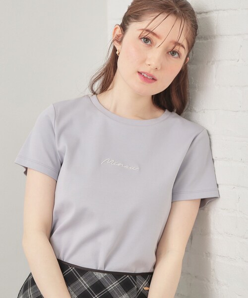 index(インデックス)の「【UVケア/接触冷感】フロントロゴ刺繍Tシャツ《洗濯機OK/S-3L/7col》(Tシャツ/カットソー・レディース・ブラウン系その他5/ホワイト系9/ネイビー/ベージュ系その他7/グレー/オフホワイト/ピンク・38/36/44/42/40)」の3枚目の写真
