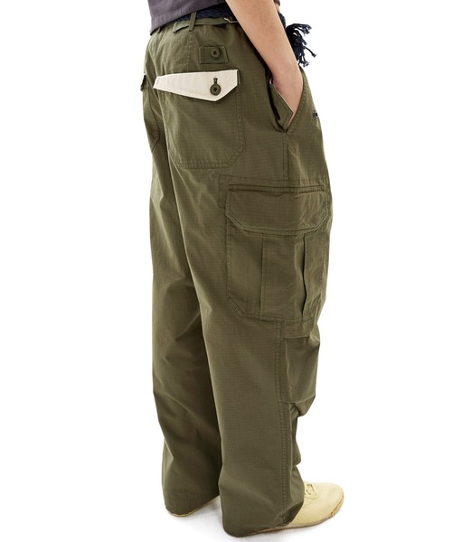 SUNLOVE（サンラブ）の「Vector Cargo Pants（カーゴパンツ・レディース・レッド/オリーブ/チャコール・S/M/L）」の20枚目の写真