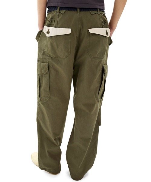 SUNLOVE（サンラブ）の「Vector Cargo Pants（カーゴパンツ・レディース・レッド/オリーブ/チャコール・S/M/L）」の21枚目の写真