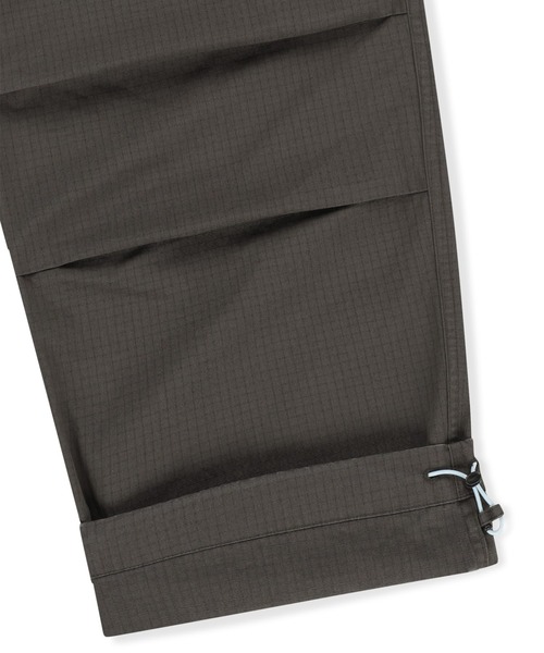 SUNLOVE（サンラブ）の「Vector Cargo Pants（カーゴパンツ・レディース・レッド/オリーブ/チャコール・S/M/L）」の8枚目の写真