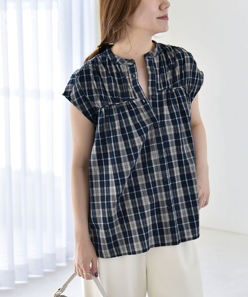 quaranciel(カランシエル)の「quaranciel:〈手洗い可能〉チェック ギャザー バンドカラー フレンチ シャツ(シャツ/ブラウス・レディース・オフホワイト/ネイビー・ONE SIZE)」の12枚目の写真
