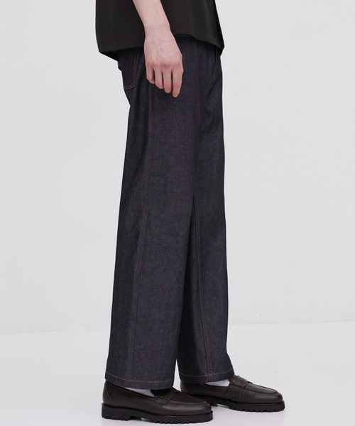 UNITED TOKYO(ユナイテッドトウキョウ)の「【実店舗大人気】SUPIMA DENIM ストレートセミフレアパンツ |リジッド/日本製/オールシーズン(デニムパンツ・メンズ・ダークインディゴブルー/ブラック・1/2)」の1枚目の写真