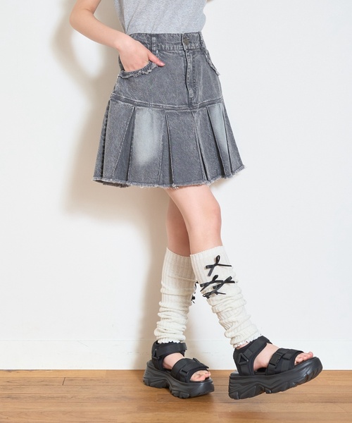 LOVETOXIC（ラブトキシック）の「リボンつきレッグカバー（ソックス/靴下・キッズ・ピンク/オフホワイト/ブラック・F）」の4枚目の写真