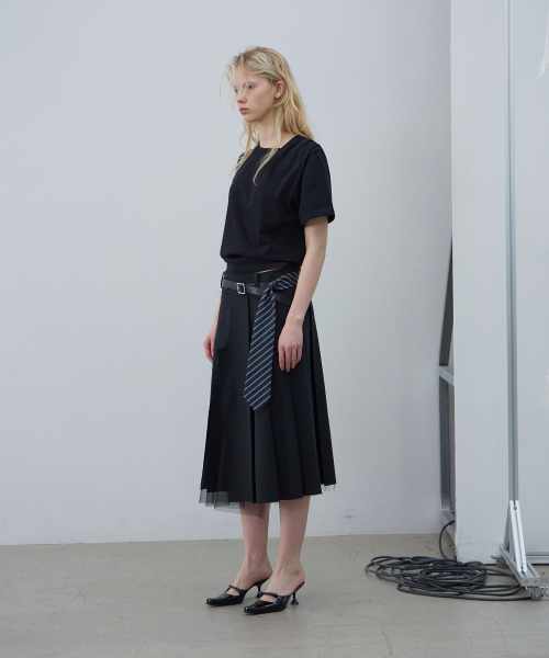 LCDC TM(エルシーディーシーティーエム)の「ASYMMETRIC SLEEVE TOP (BLACK)(Tシャツ/カットソー・レディース・その他・MEDIUM/SMALL)」の2枚目の写真