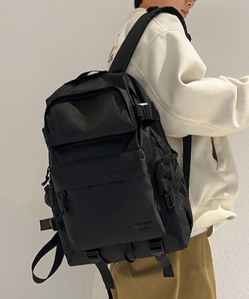 Teem Store(チームストア)の「【大容量/A4対応】【通学/通勤】撥水加工フロントポケット付きバックパック 無地 アーガイル(バックパック/リュック・レディース・ブラック/ブラック系1/グレー系1・F)」の5枚目の写真