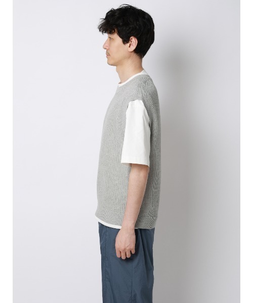 FLAT(フラット)の「FLAT/シアーサマーニットベスト/ウォッシャブル/ペーパーニット/無地(ニット/セーター・メンズ・ブラック/ライトグレー/ベージュ・M/L)」の12枚目の写真