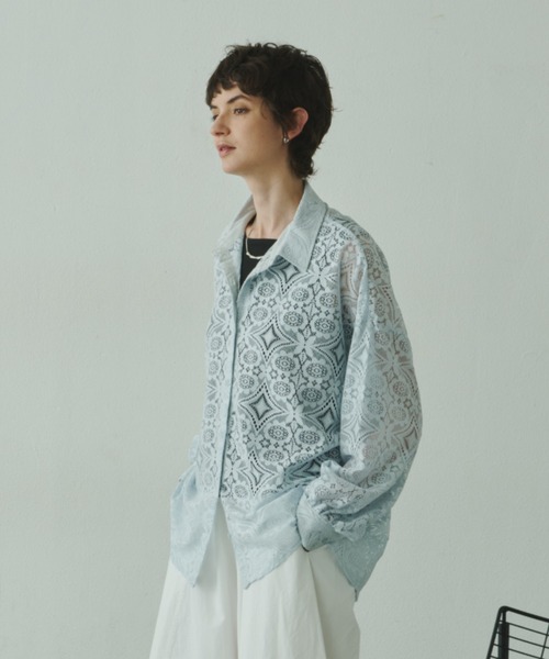 Plumel(プルメル)の「Geometric Lace Shirt with Tank / ジオメトリーレースシャツwithタンクトップ(シャツ/ブラウス・レディース・サックスブルー/オフホワイト・MEDIUM)」の18枚目の写真