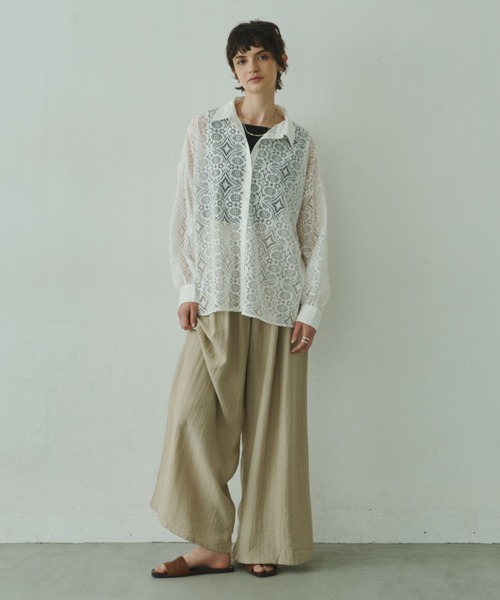Plumel(プルメル)の「Geometric Lace Shirt with Tank / ジオメトリーレースシャツwithタンクトップ(シャツ/ブラウス・レディース・サックスブルー/オフホワイト・MEDIUM)」の9枚目の写真