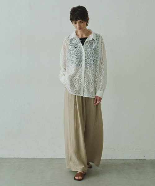 Plumel(プルメル)の「Geometric Lace Shirt with Tank / ジオメトリーレースシャツwithタンクトップ(シャツ/ブラウス・レディース・サックスブルー/オフホワイト・MEDIUM)」の10枚目の写真