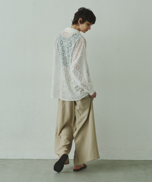 Plumel(プルメル)の「Geometric Lace Shirt with Tank / ジオメトリーレースシャツwithタンクトップ(シャツ/ブラウス・レディース・サックスブルー/オフホワイト・MEDIUM)」の12枚目の写真