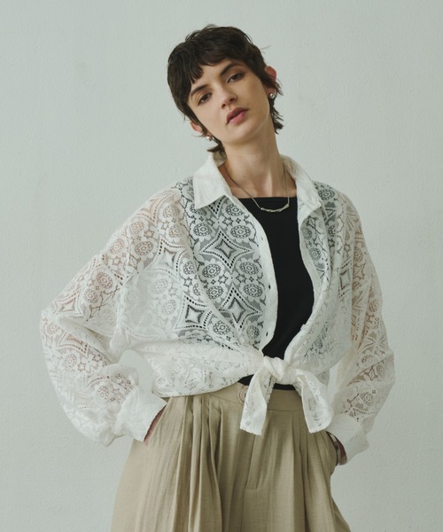 Plumel(プルメル)の「Geometric Lace Shirt with Tank / ジオメトリーレースシャツwithタンクトップ(シャツ/ブラウス・レディース・サックスブルー/オフホワイト・MEDIUM)」の7枚目の写真