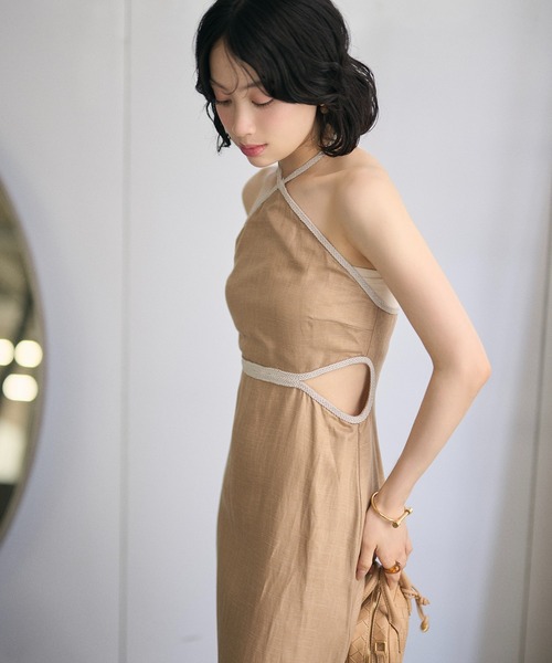 LAULEN(ローレン)の「contrast trim halter long dress /配色ホルターロングドレス(ワンピース・レディース・オレンジ系/ベージュ/ブラック・FREE)」の9枚目の写真