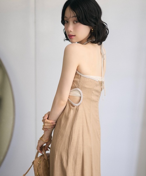 LAULEN(ローレン)の「contrast trim halter long dress /配色ホルターロングドレス(ワンピース・レディース・オレンジ系/ベージュ/ブラック・FREE)」の11枚目の写真