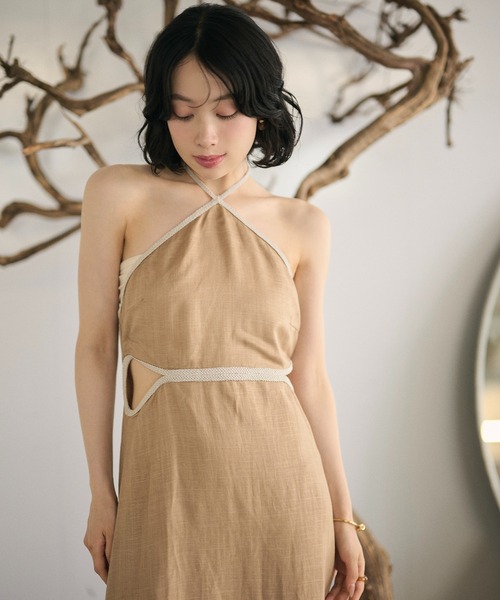 LAULEN(ローレン)の「contrast trim halter long dress /配色ホルターロングドレス(ワンピース・レディース・オレンジ系/ベージュ/ブラック・FREE)」の15枚目の写真