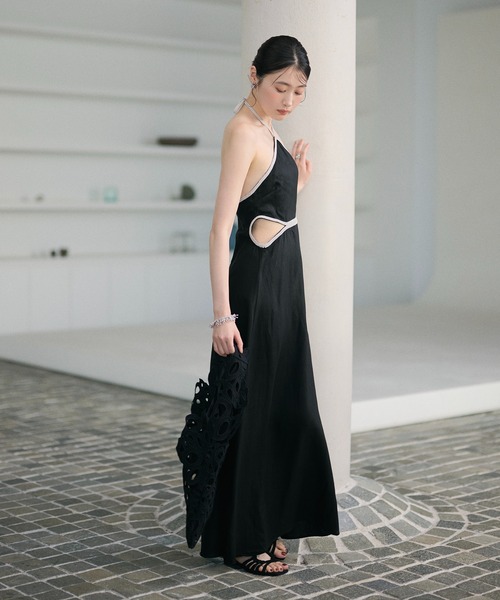 LAULEN(ローレン)の「contrast trim halter long dress /配色ホルターロングドレス(ワンピース・レディース・オレンジ系/ベージュ/ブラック・FREE)」の22枚目の写真