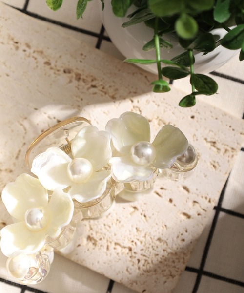 flower〜スクエア　パールヘアクリップ liberty select フラワーパールアクセントバンスクリップ（バレッタ