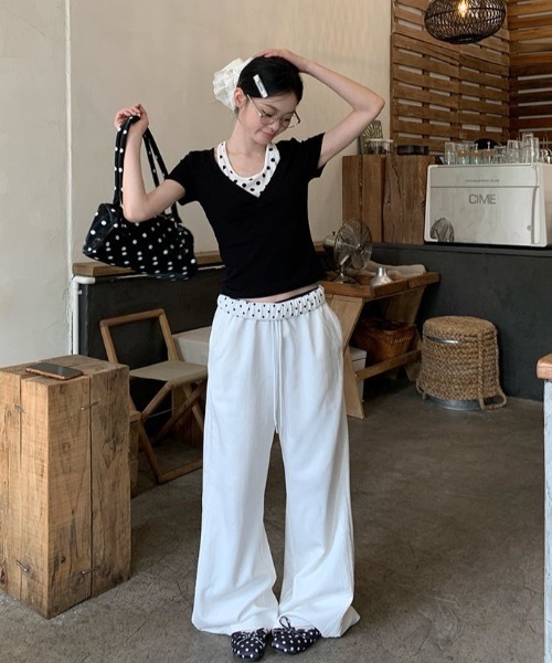 Alvia(アルビア)の「ドット切替ホルタートップス|重ね着風デザイン(Tシャツ/カットソー・レディース・ブラック・M)」の17枚目の写真