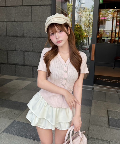 one after another NICE CLAUP(ワンアフターアナザーナイスクラップ)の「ビジュー釦アイレット半袖ニット(ニット/セーター・レディース・ブラック/オフホワイト/サックスブルー/ピンク・FREE)」の22枚目の写真