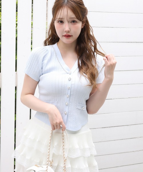 one after another NICE CLAUP(ワンアフターアナザーナイスクラップ)の「ビジュー釦アイレット半袖ニット(ニット/セーター・レディース・ブラック/オフホワイト/サックスブルー/ピンク・FREE)」の11枚目の写真
