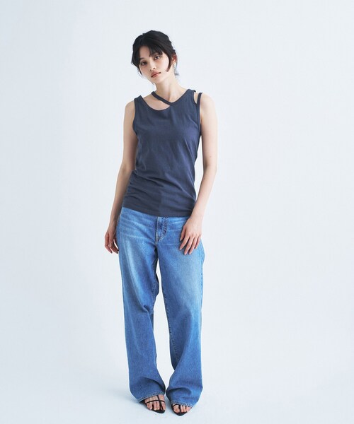 CODE A(コードエー)の「IRONING|cut out tank top(タンクトップ・レディース・ホワイト/ダークグレー・00)」の6枚目の写真