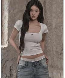 Muted Curve Top (white)