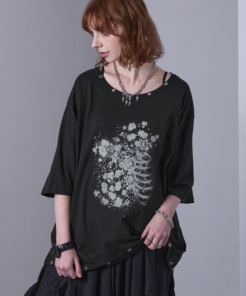 eyelet design graphic t-shirt /ハトメデザイングラフィックTシャツ