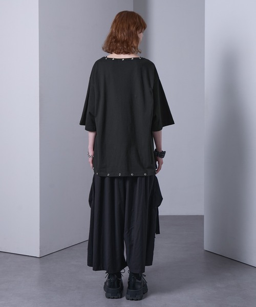 EMMA CLOTHES(エマクローズ)の「eyelet design graphic t-shirt /ハトメデザイングラフィックTシャツ【黒色コラボ】(Tシャツ/カットソー・メンズ・ホワイト/ブラック・S/M)」の15枚目の写真