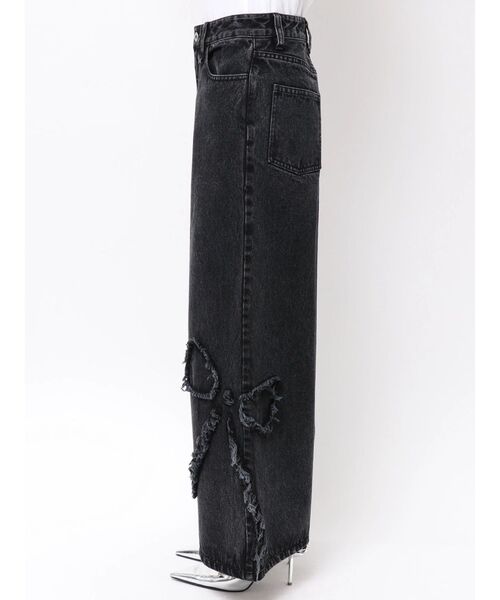 CALNAMUR(カルナムール)の「フリンジリボンデニムパンツ(デニムパンツ・レディース・ブルー/ブラック・MEDIUM/SMALL)」の13枚目の写真