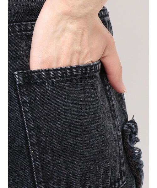 CALNAMUR(カルナムール)の「フリンジリボンデニムパンツ(デニムパンツ・レディース・ブルー/ブラック・MEDIUM/SMALL)」の16枚目の写真