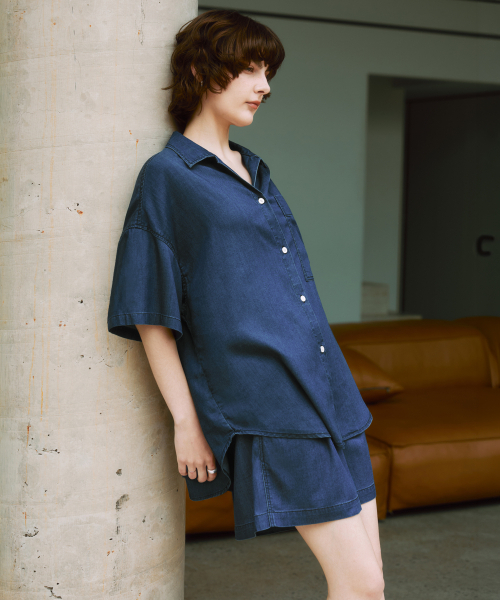 ZEROSTREET（ゼロストリート）の「ルゼロ ルーズフィット デニム 半袖シャツ / ブルー（シャツ/ブラウス・レディース・ブルー・FREE）」の2枚目の写真