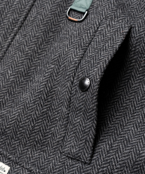 EDINBURGH CLUB（エディンバラクラブ）の「WOOL BLENDED HERRINGBONE MID HUNTING JACKET [C/GREY]（ミリタリージャケット・メンズ・グレー・SMALL/MEDIUM/LARGE/X-LARGE）」の5枚目の写真
