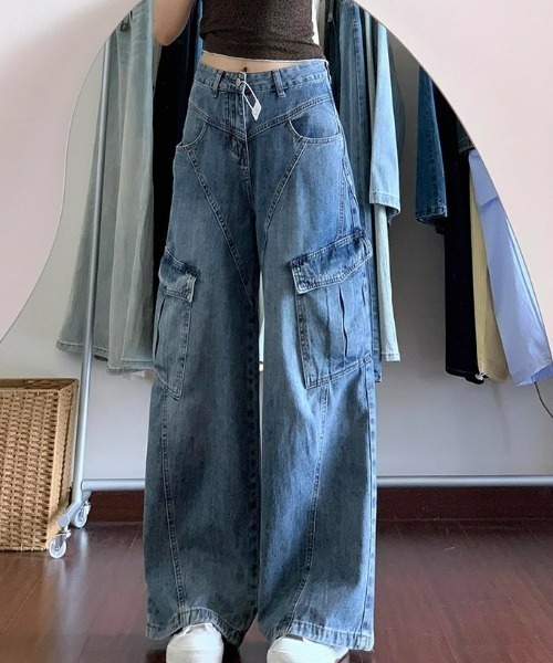 REBALANCE(リバランス)の「パッチワークカーゴデニムパンツ(デニムパンツ・レディース・A・X-LARGE/LARGE/MEDIUM)」の1枚目の写真