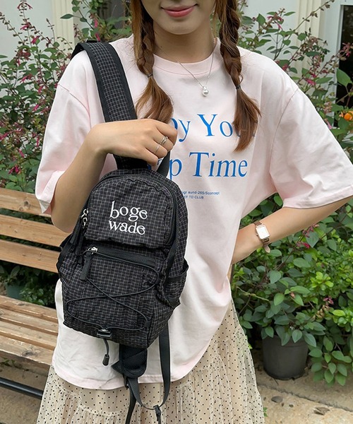 MEMECLE（メメクル）の「【 MEMECLE / メメクル 】チェック柄 ミニナイロンバックパック（バックパック/リュック・レディース・ブラック/グレー・FREE）」の4枚目の写真