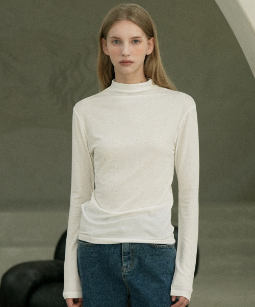 VLETI(ブレッティ)の「Turtleneck Tencel Slim T-Shirt (ivory)(Tシャツ/カットソー・レディース・アイボリー・FREE)」の1枚目の写真