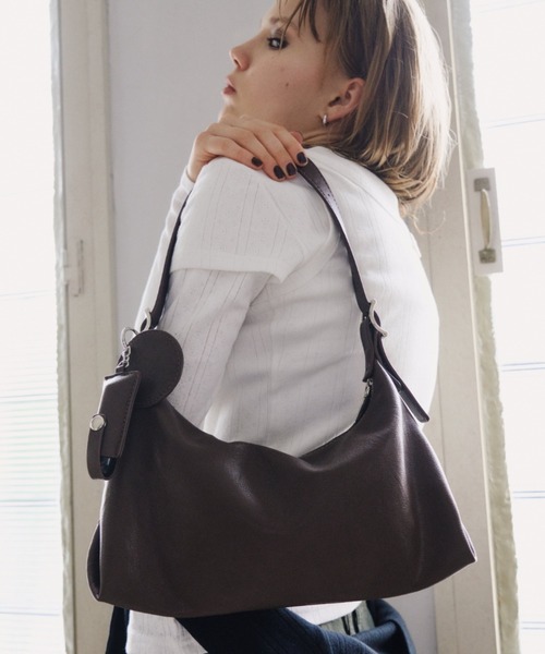 HANNE(アン)の「2WAYベルテットショルダーBAG(ショルダーバッグ・レディース・ブラック/ブラウン・FREE)」の2枚目の写真