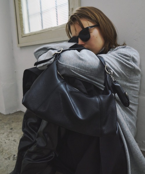 HANNE(アン)の「2WAYベルテットショルダーBAG(ショルダーバッグ・レディース・ブラック/ブラウン・FREE)」の19枚目の写真